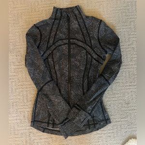 Lululemon define jacket size 4